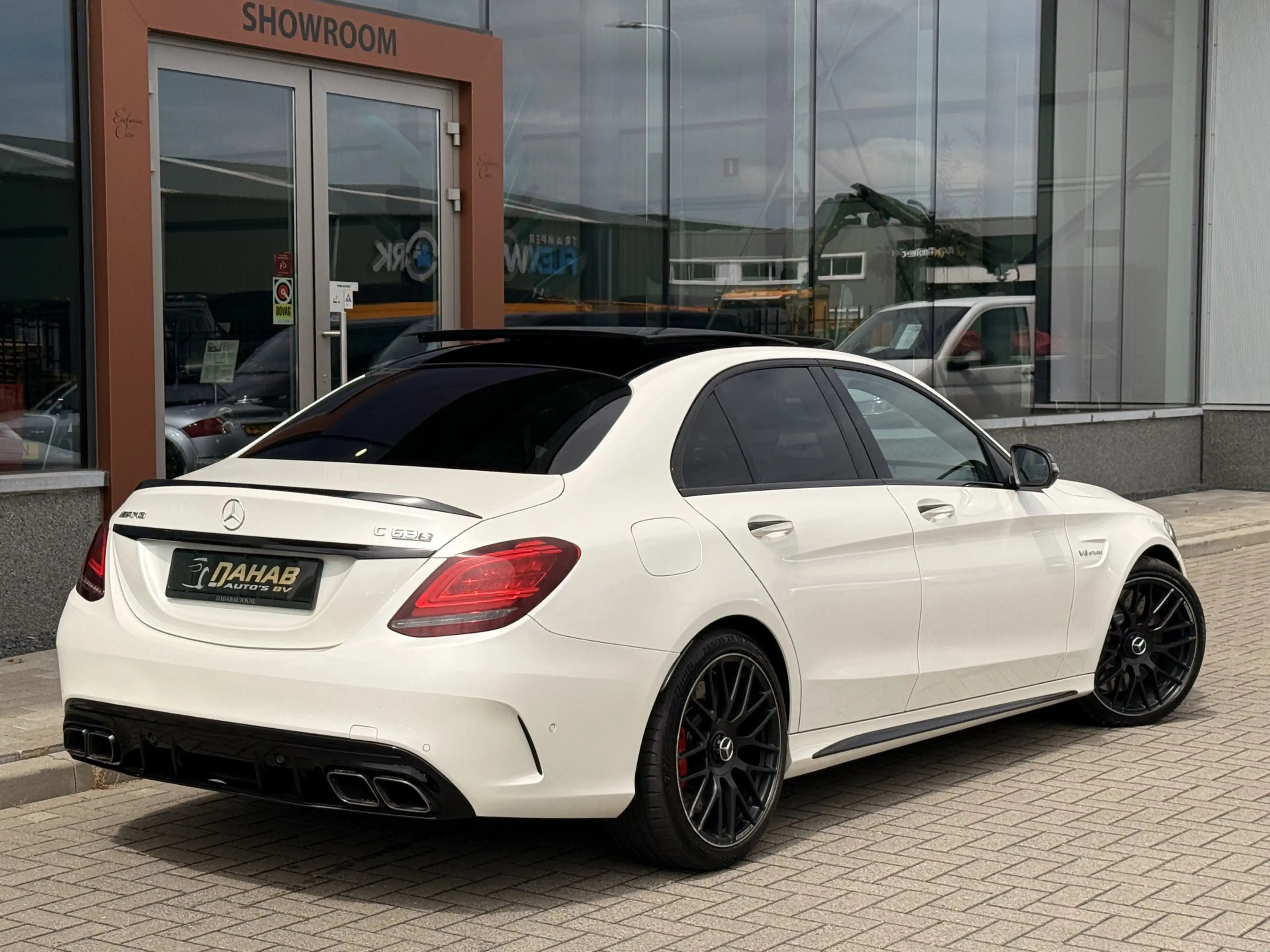 Mercedes-Benz C 63 AMG S Premium Plus Pack | Burmester | Pano | 360 | Led — photo 18