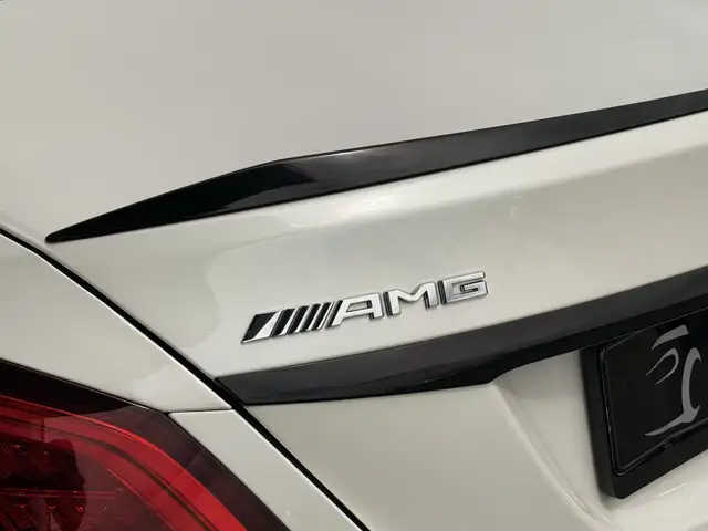 Mercedes-Benz C-Class view 24