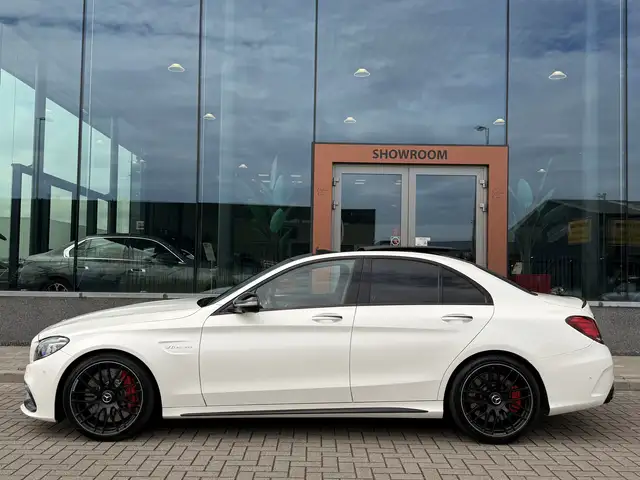 Mercedes-Benz C-Class view 11