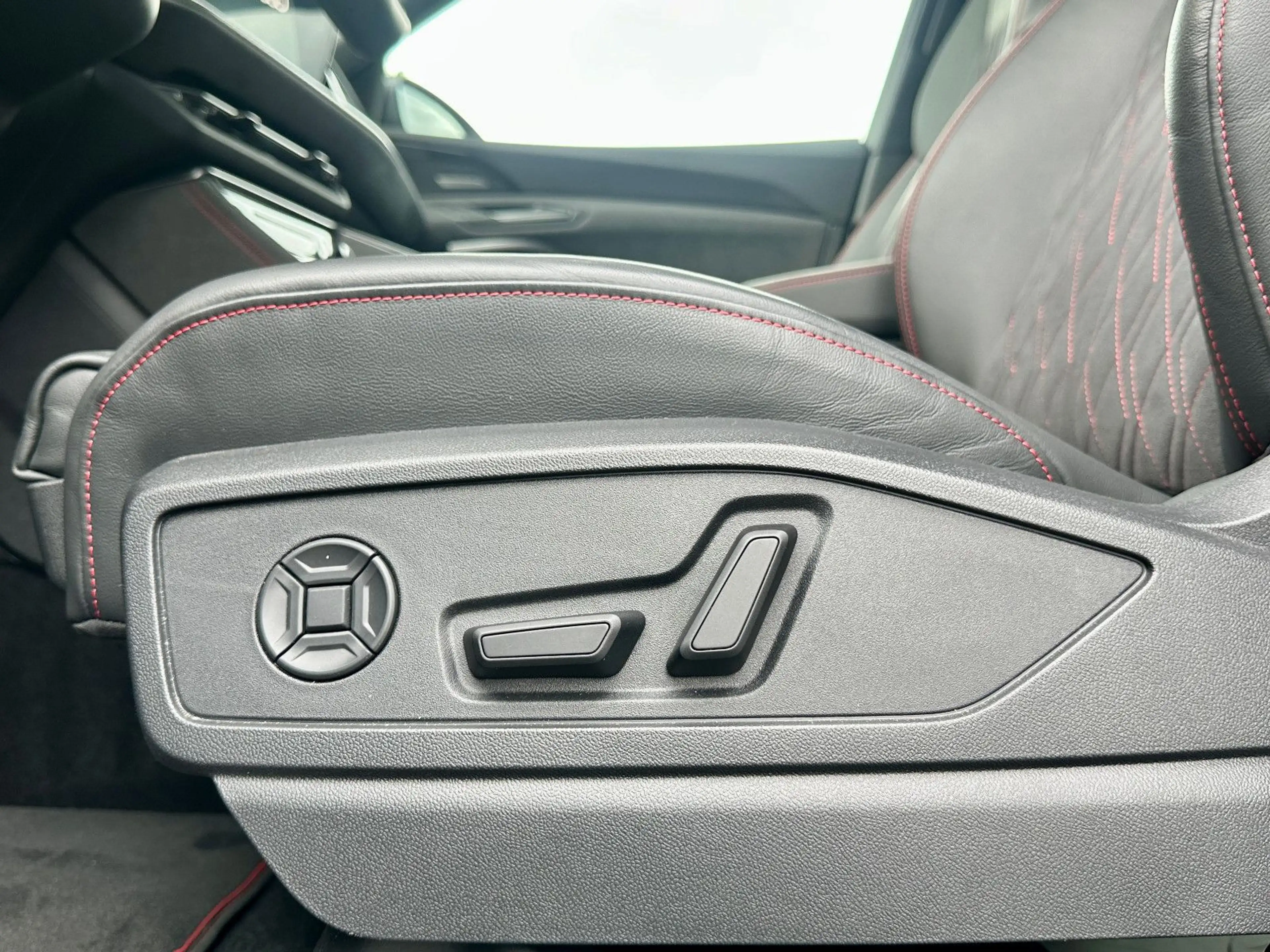 Audi Q5 SB TDI qu S LINE BLACK HuD PANO STANDHZ B&O — photo 15