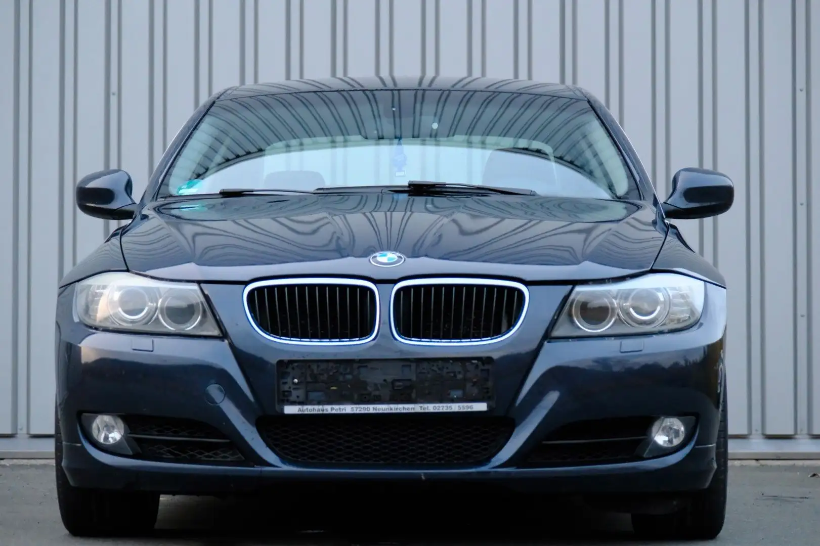 BMW 325 i Lim. Xenon/AHK/Klimaaut, Blau - 2