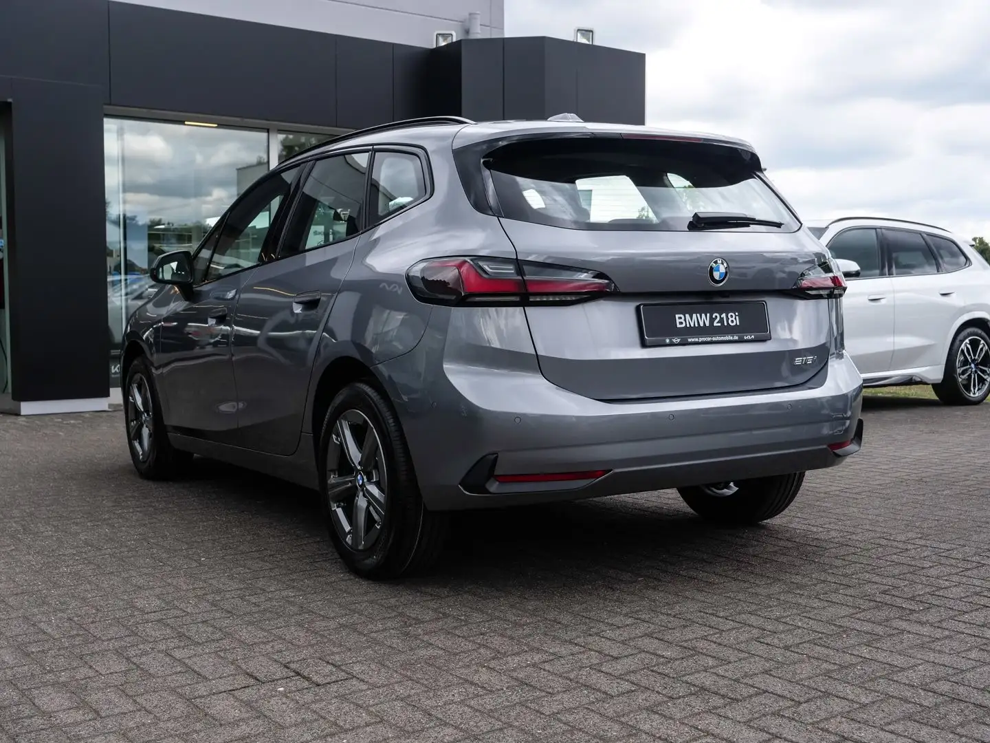 BMW 218 i AHK NAVI PDC V+H LED Sound Syst. Grigio - 2