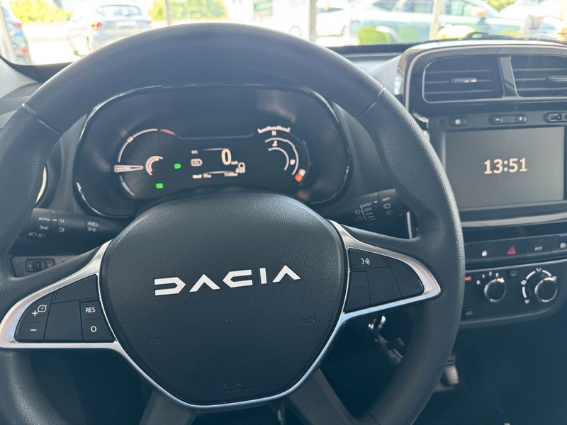 Dacia Spring Electric  mit CCS-Lader und Kamera — photo 8