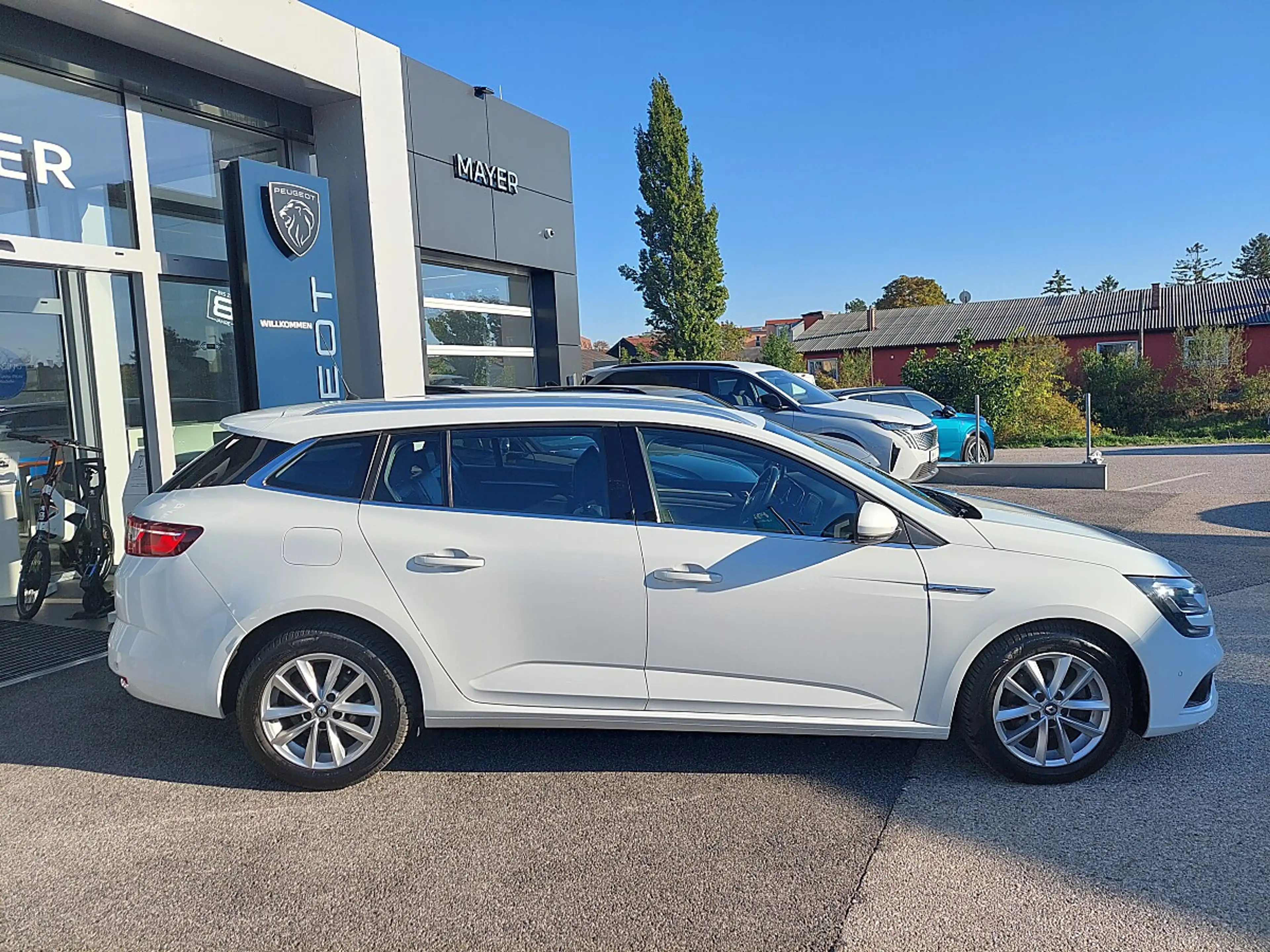 Renault Megane Mégane Grandtour Intens Energy TCe 130 — photo 4