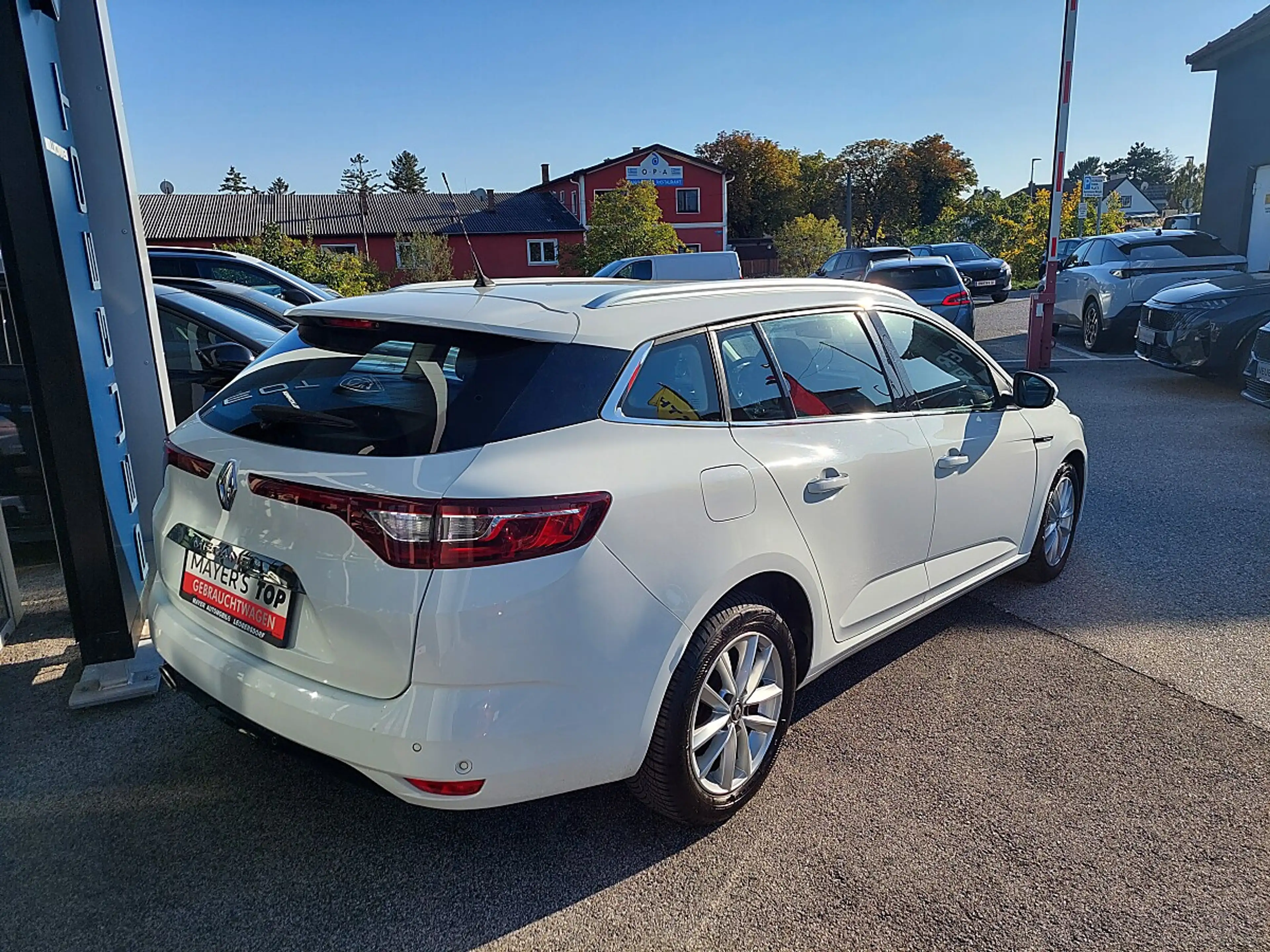 Renault Megane Mégane Grandtour Intens Energy TCe 130 — photo 5