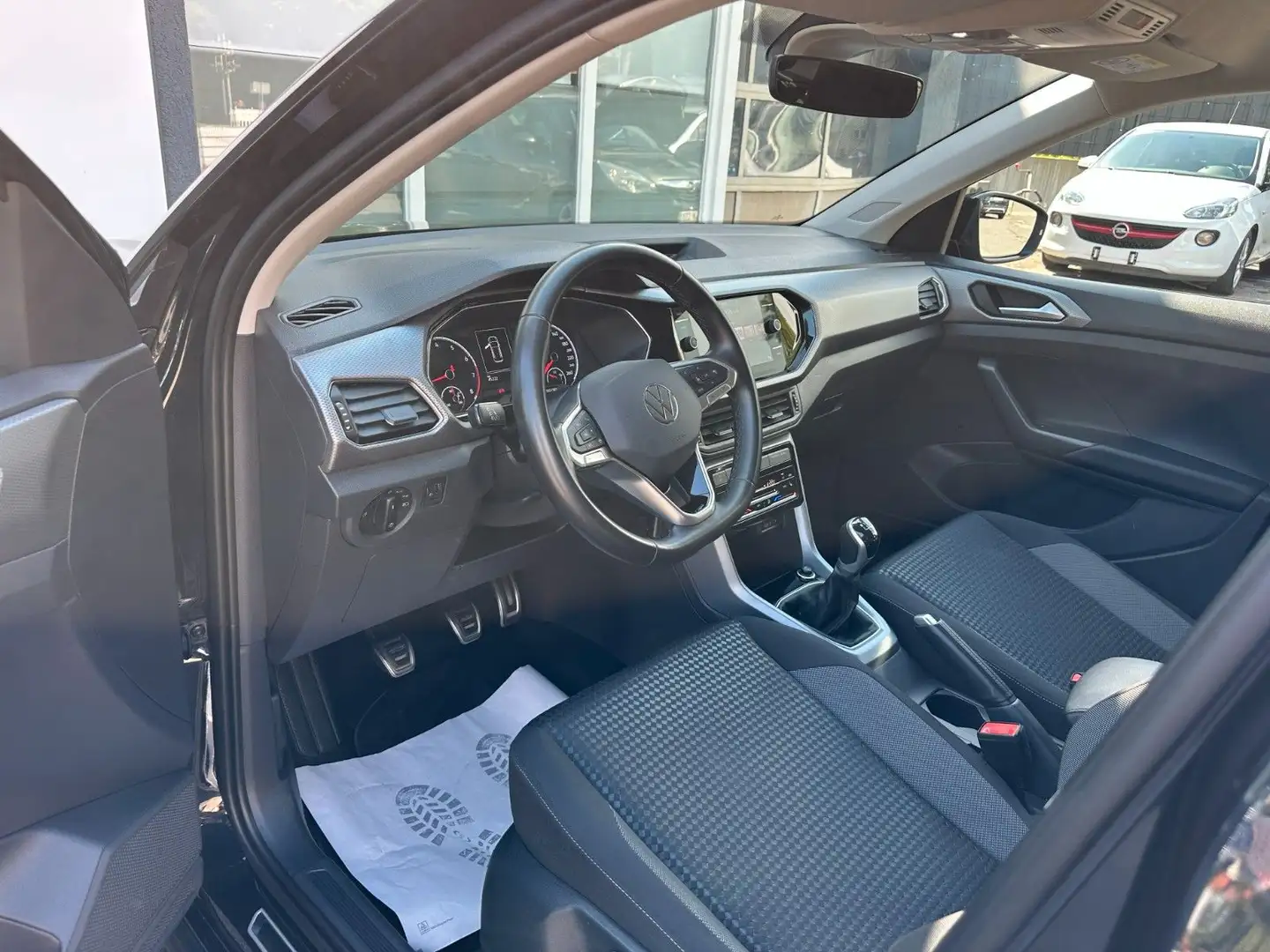 Volkswagen T-Cross Active*SHZ*PDC*CarPlay*BT*VZE*GARANTIE* Zwart - 2