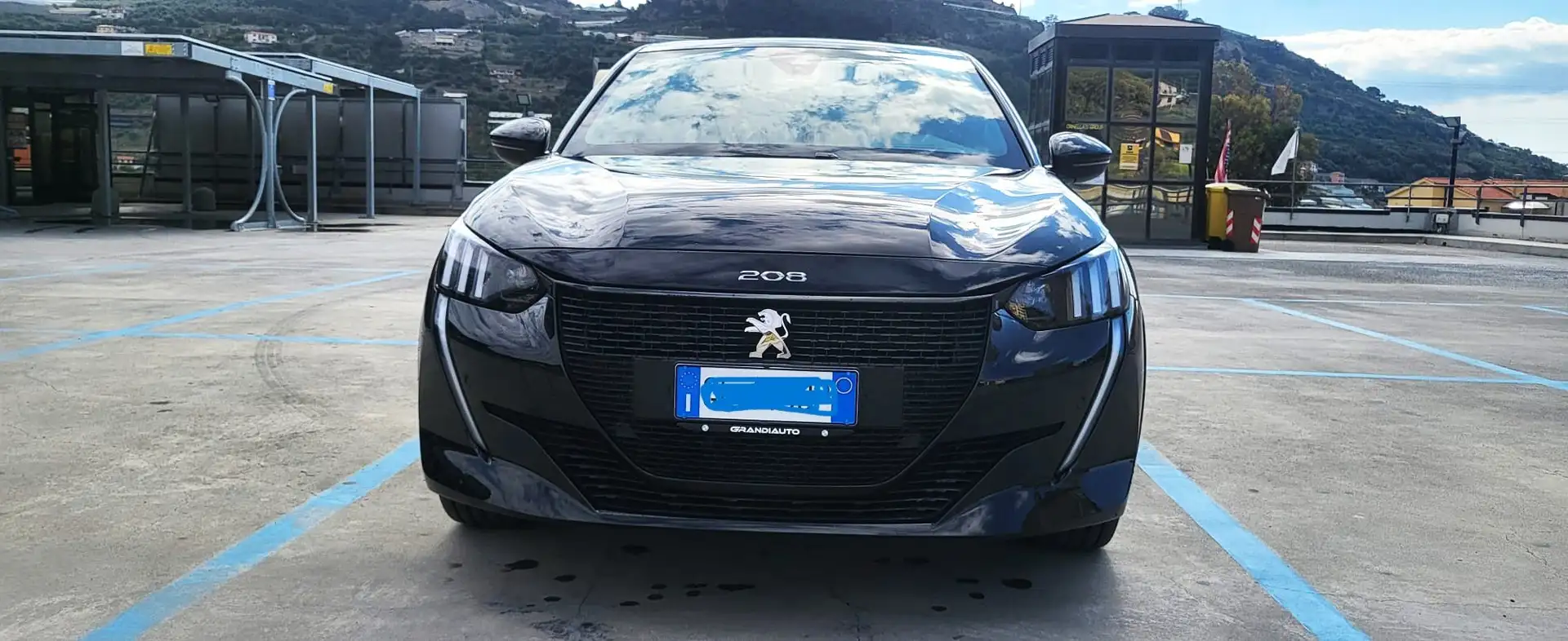 Peugeot e-208 208 II  e-208 GT Pack 100kW tetto panoramico Nero - 2
