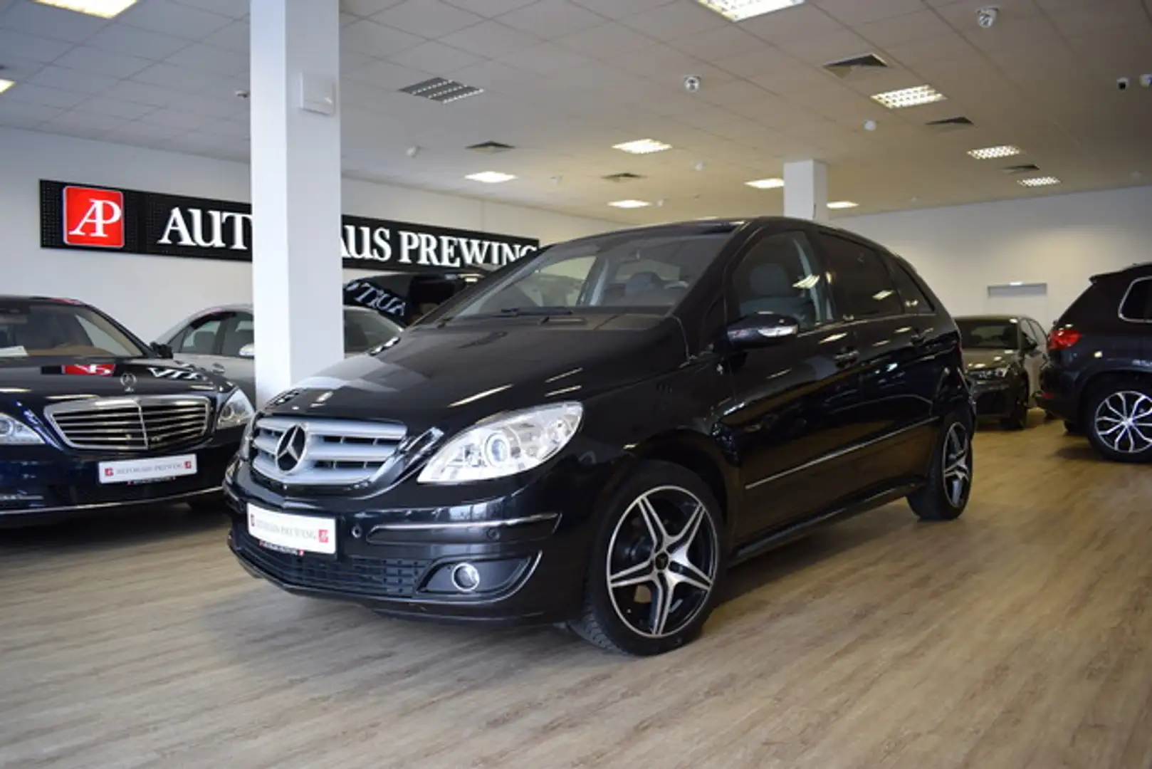 Mercedes-Benz B 200 Turbo SPORTPAK/NAVI/Bi-XENON/MTL.RATE 71,- Nero - 1