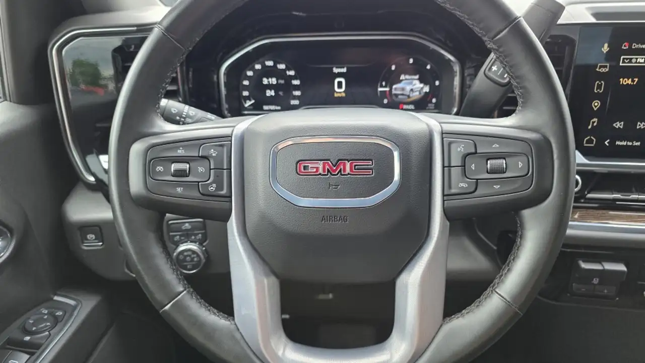 GMC Sierra 1500 photo GMC Sierra 1500