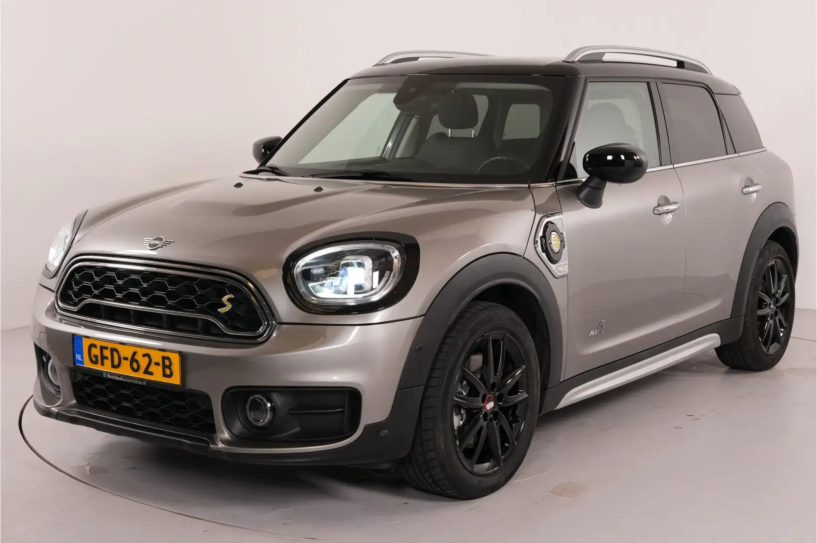 MINI Cooper SE Countryman 2.0 ALL4 Pepper | Leder | Trekhaak | Navi | Stl. v Grijs - 2