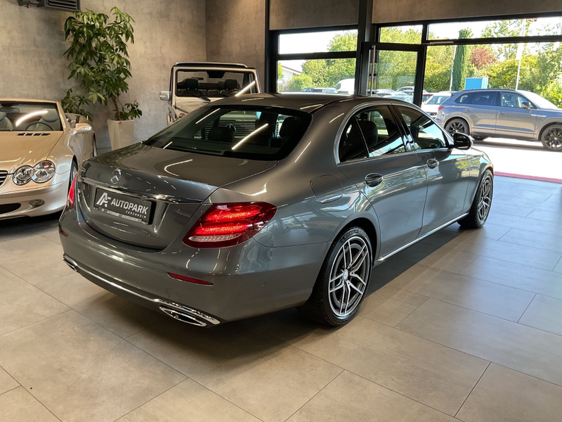 Mercedes-Benz E 220 d Leder Navi LED 19" AMG Felgen — photo 4