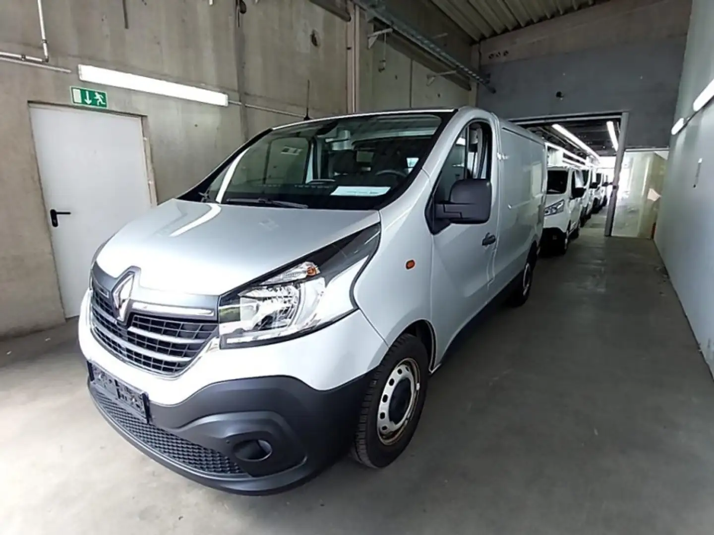 Renault Trafic L1H1 3,0t Komfort Regale R.Cam PDC Klima Argintiu - 1