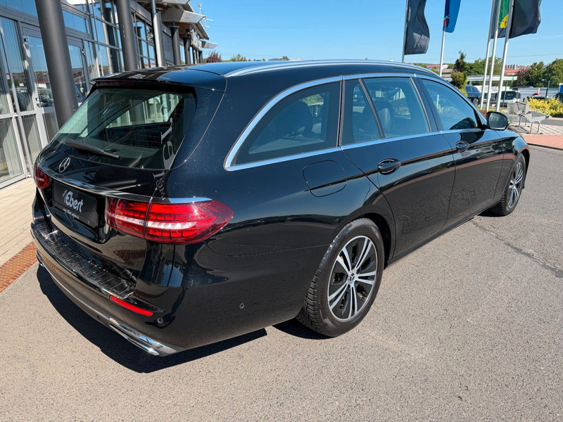 Mercedes-Benz E 220 d T Avantgarde+RKamera+Leder+Taxi — photo 4