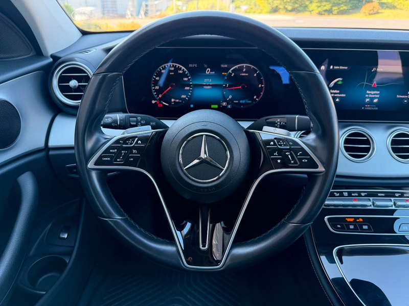 Mercedes-Benz E 220 d T Avantgarde+RKamera+Leder+Taxi — photo 14