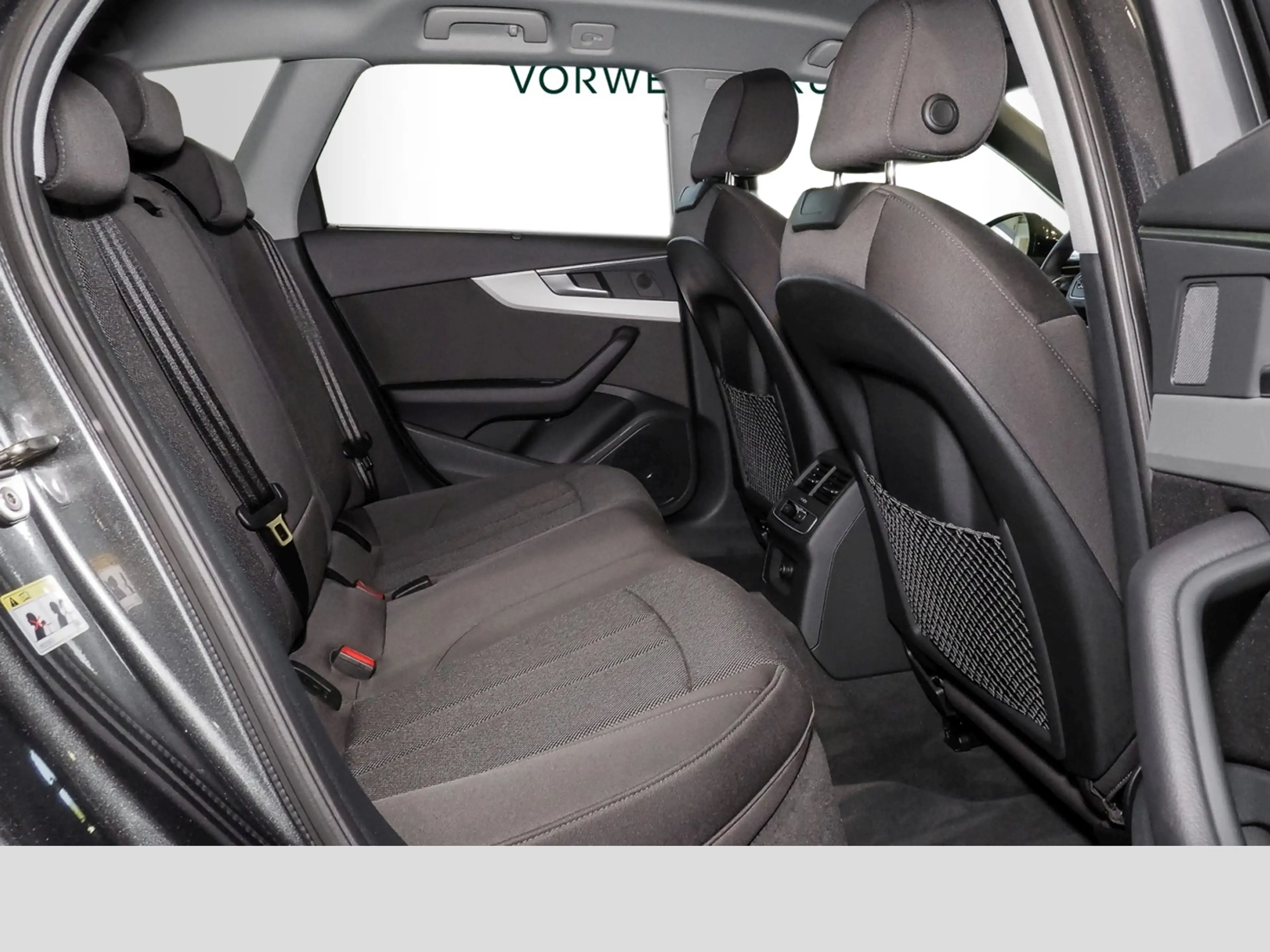 Audi A4 S LINE 2.0 35 TDI MHEV — photo 9