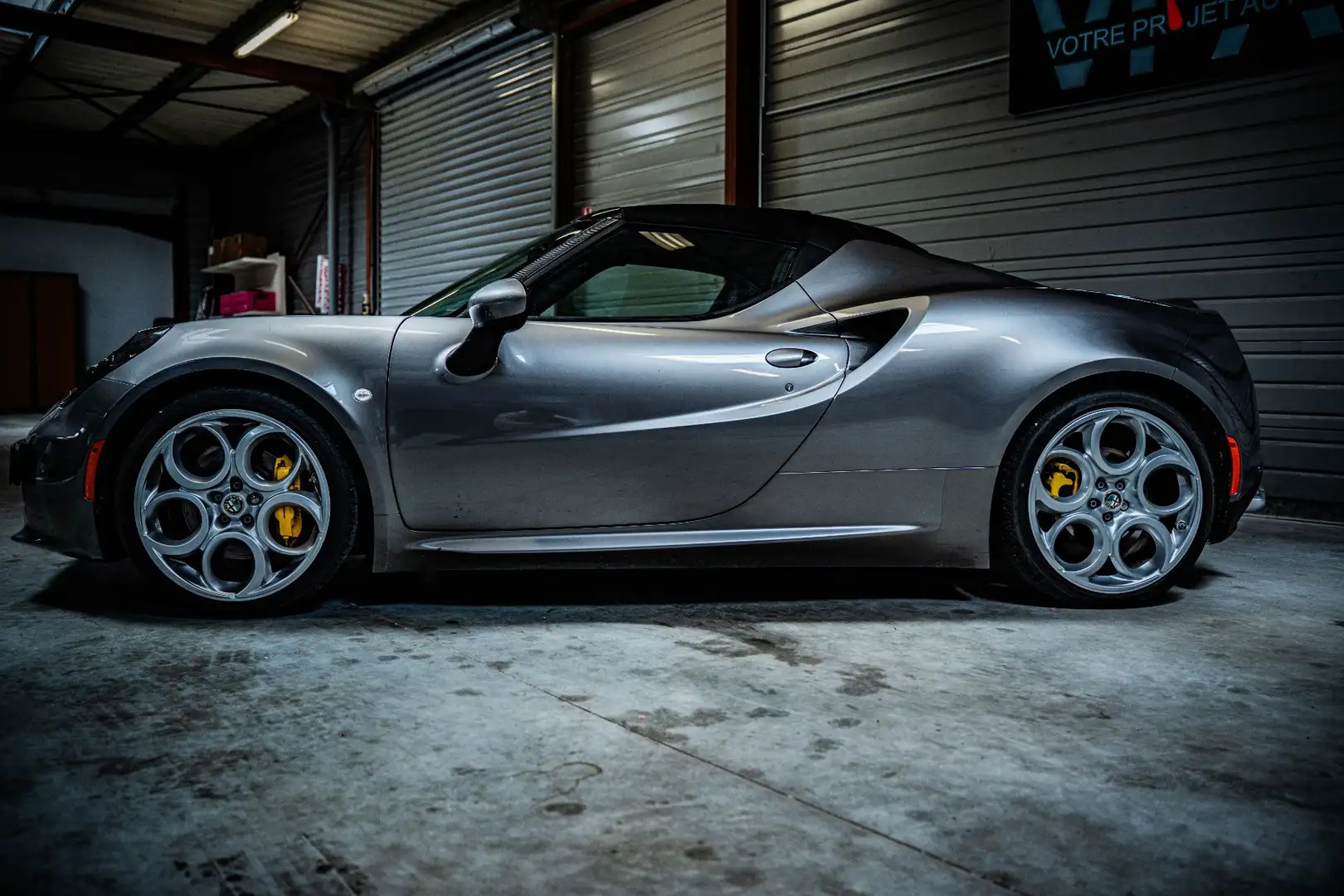Alfa Romeo 4C SPIDER 1750 TBi 240cv - Full Carbon Gris - 2