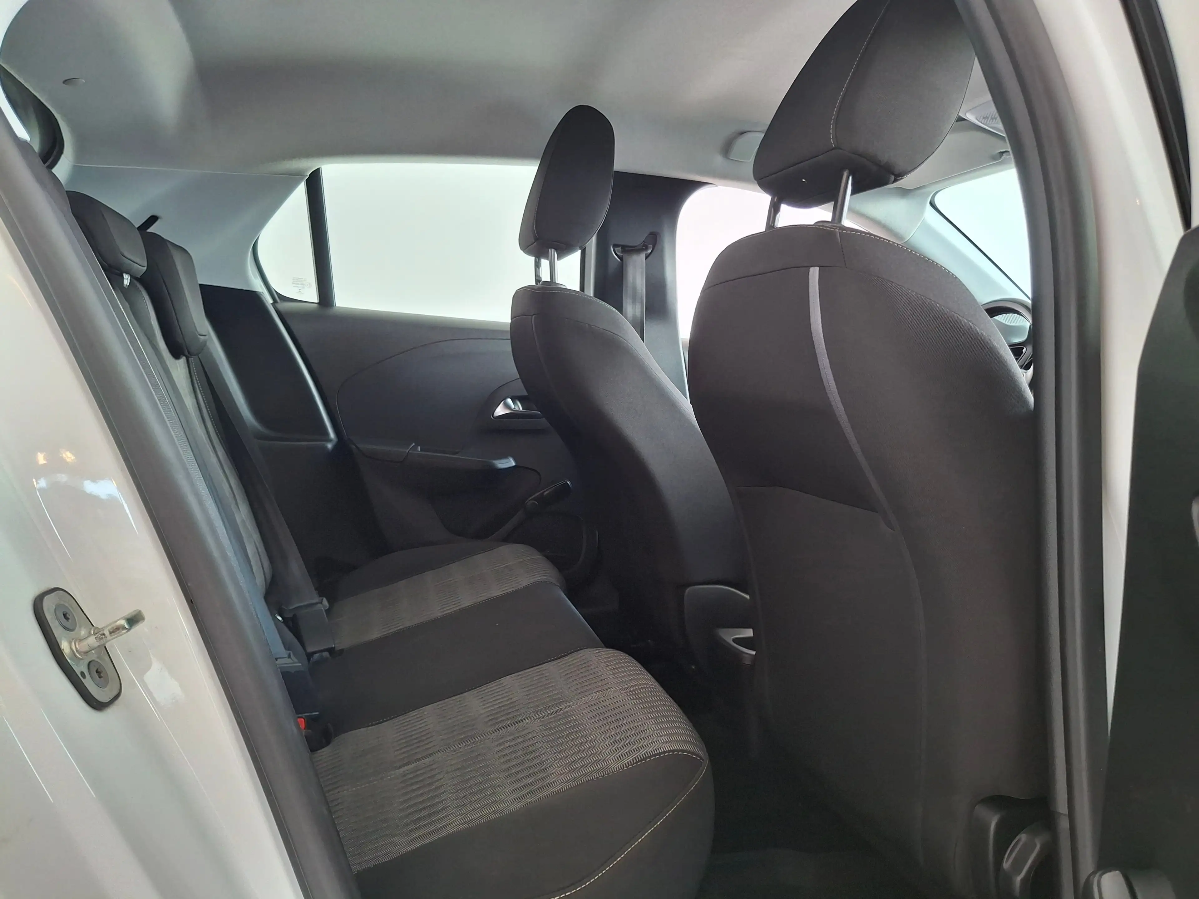 Opel Corsa 1.2 Edition 100pk Automaat PDC LMV CARPLAY STOELV — photo 11