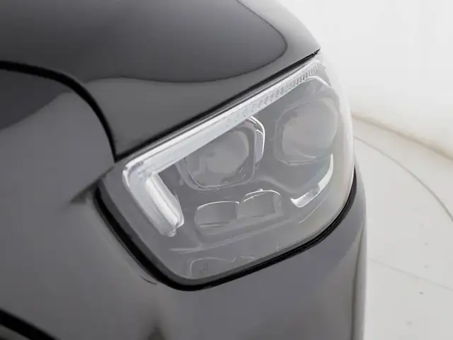 Mercedes-Benz E-Class view 8