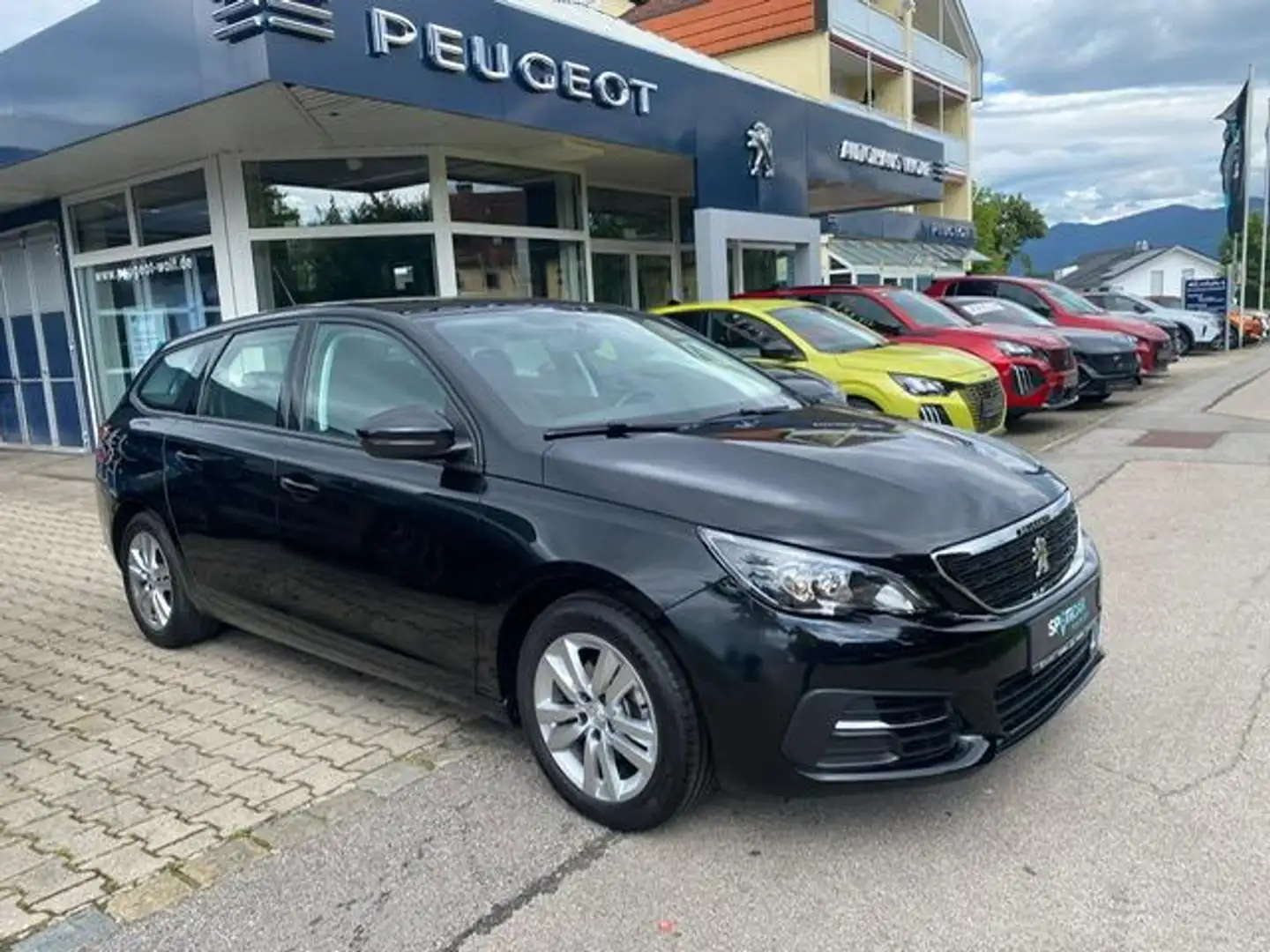Peugeot 308 SW Active PureTech 110 Noir - 1