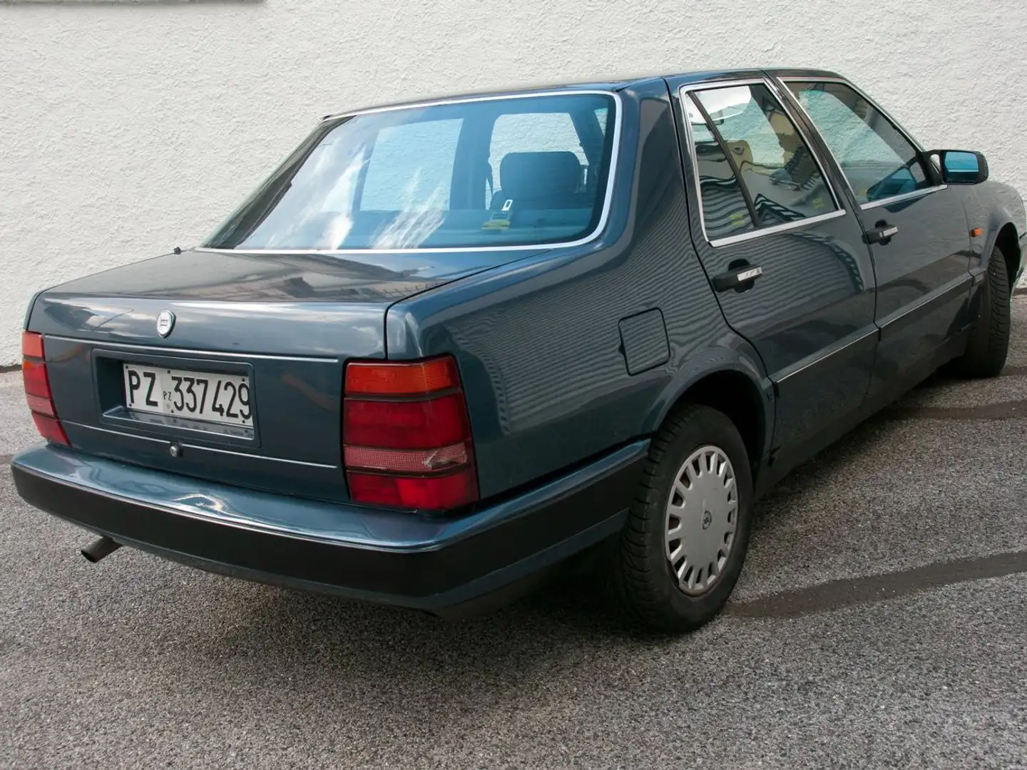 Lancia Thema Thema 2.0 ie auto Niebieski - 1