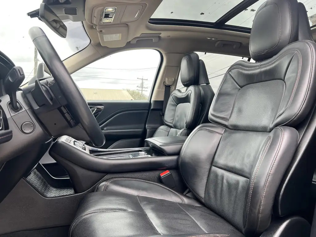 2023 Lincoln Aviator Reserve | Illumination Pkg | Revel 3D Audio | Moon — photo 8