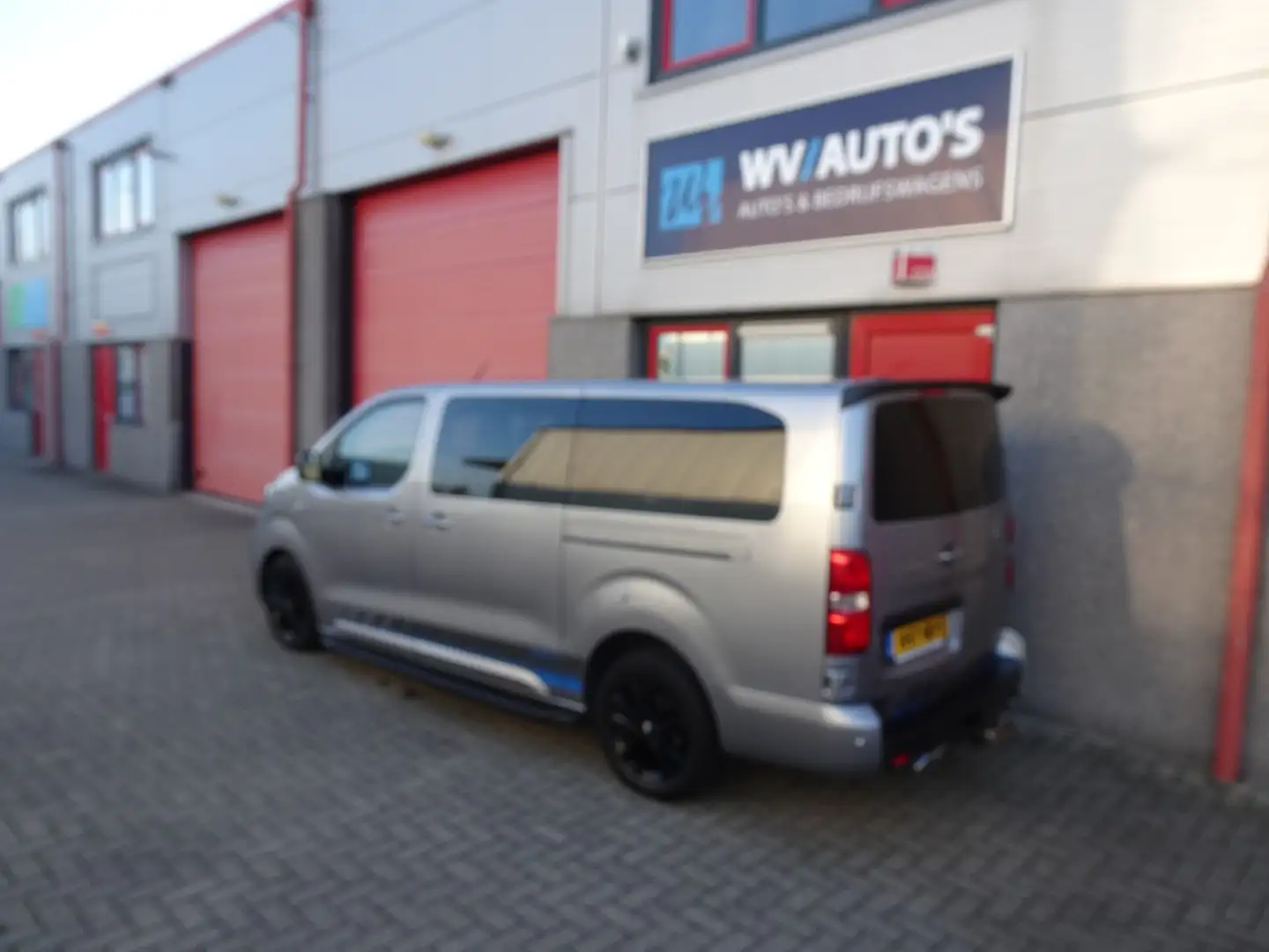 Peugeot Expert 2.0 BlueHDI 150 Long Sport DC 2 x schuifdeur Gris - 2