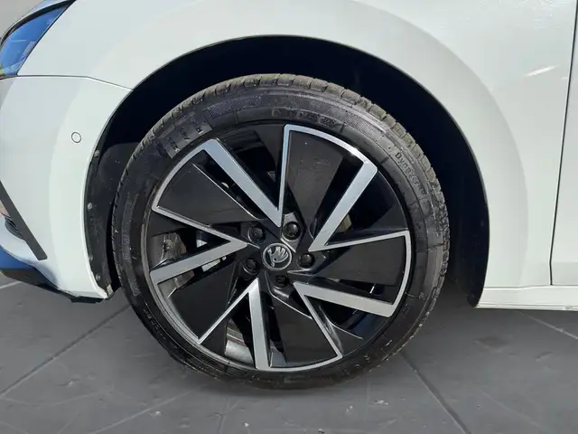 Skoda Octavia view 15