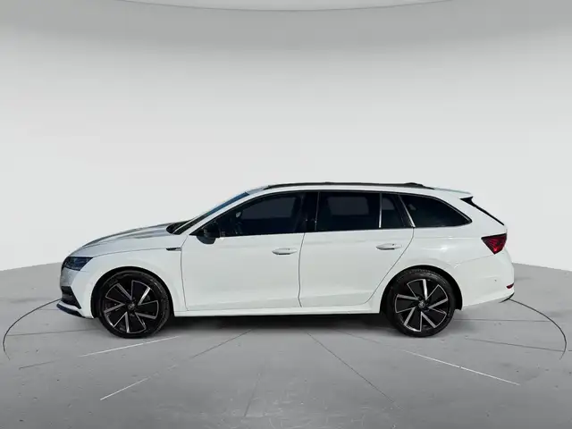 Skoda Octavia view 6