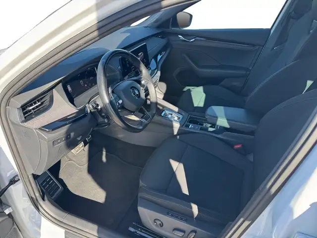 Skoda Octavia view 4