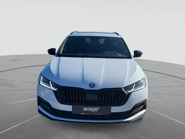 Skoda Octavia view 2
