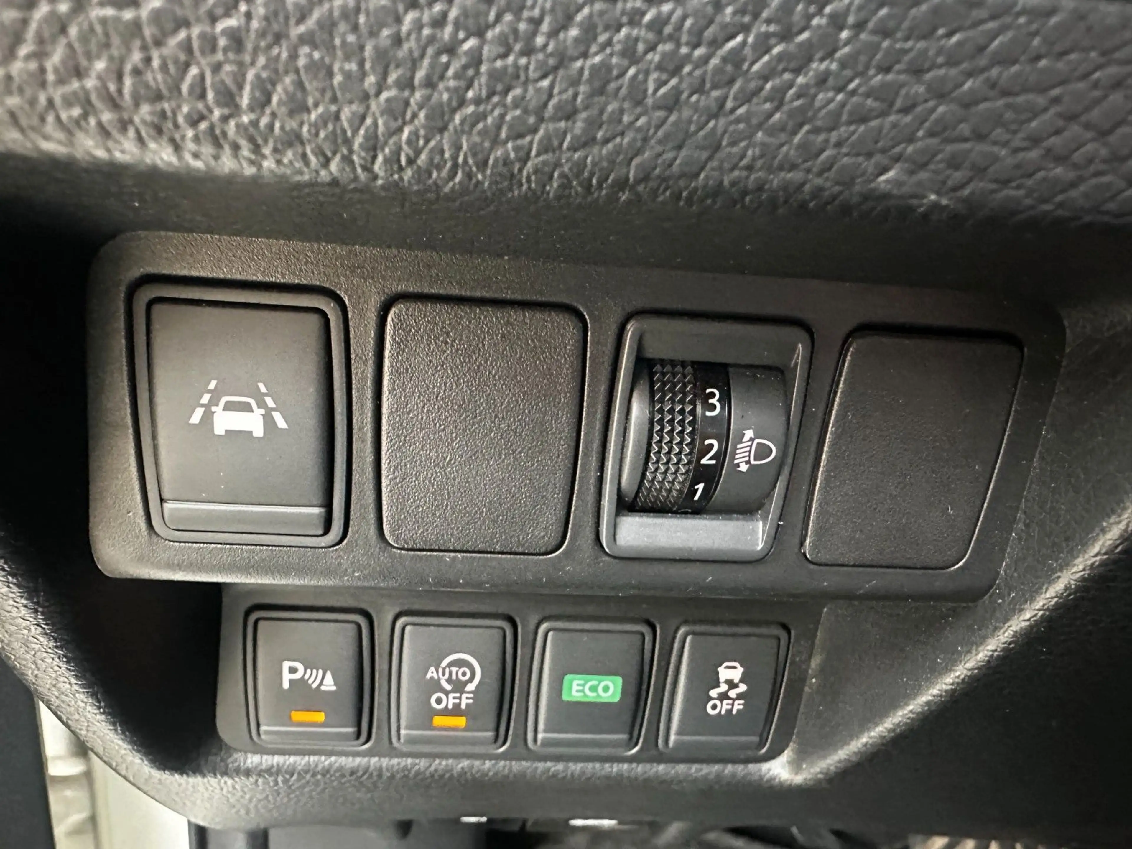 Nissan Qashqai Autom. / Navi. / Sitzhzg. — photo 11