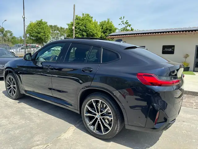 BMW X4 view 15