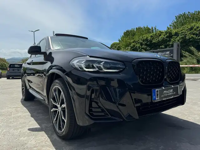BMW X4 view 4