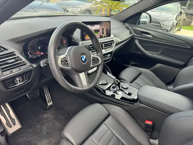 BMW X4 view 9