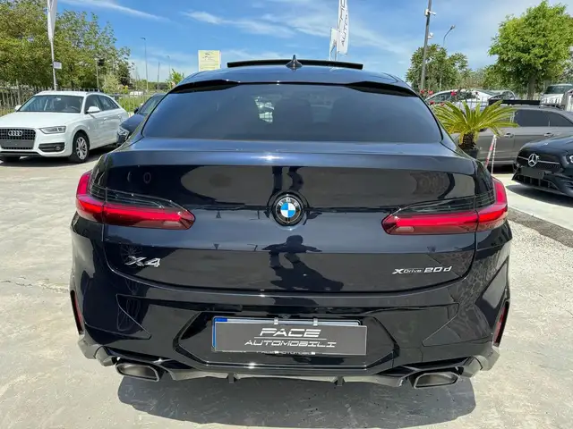 BMW X4 view 14