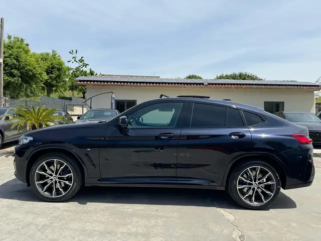 BMW X4 view 5