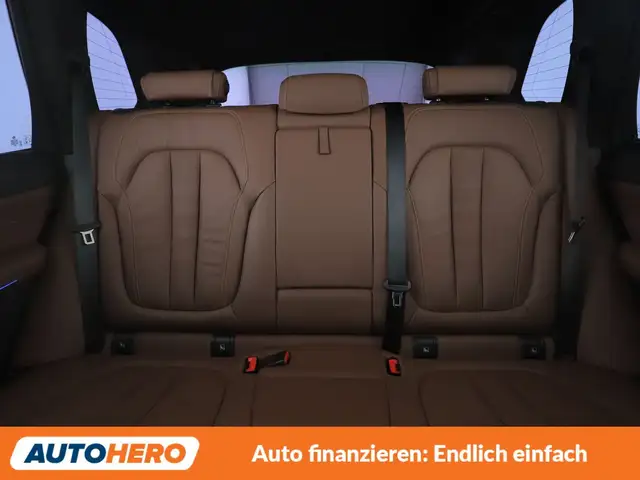 BMW X5 view 16