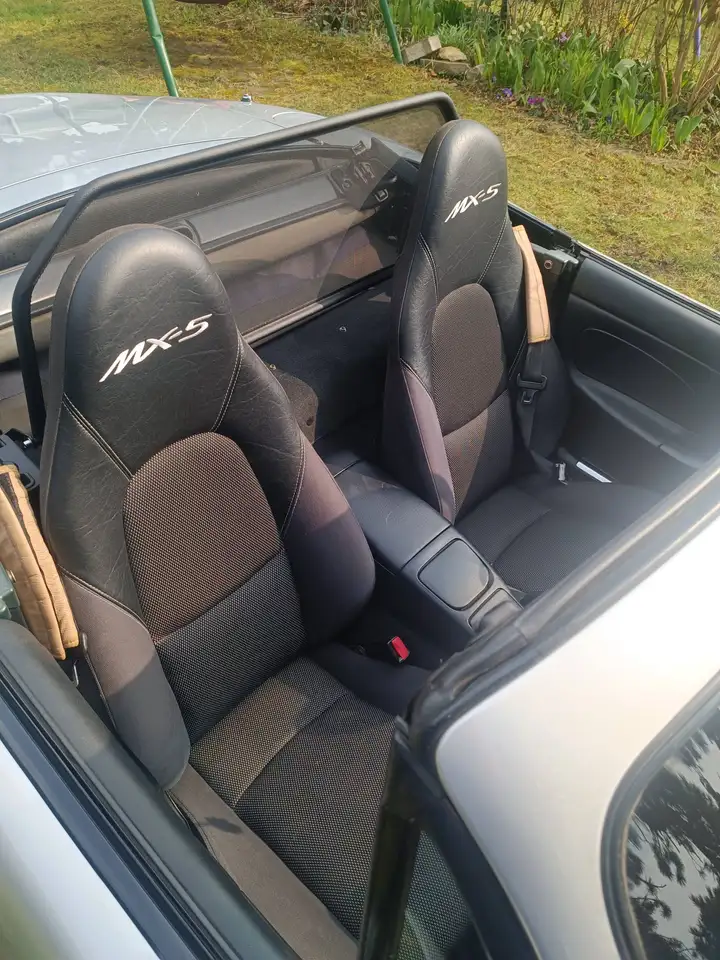 Mazda MX-5 1.6i 16V, foto 4