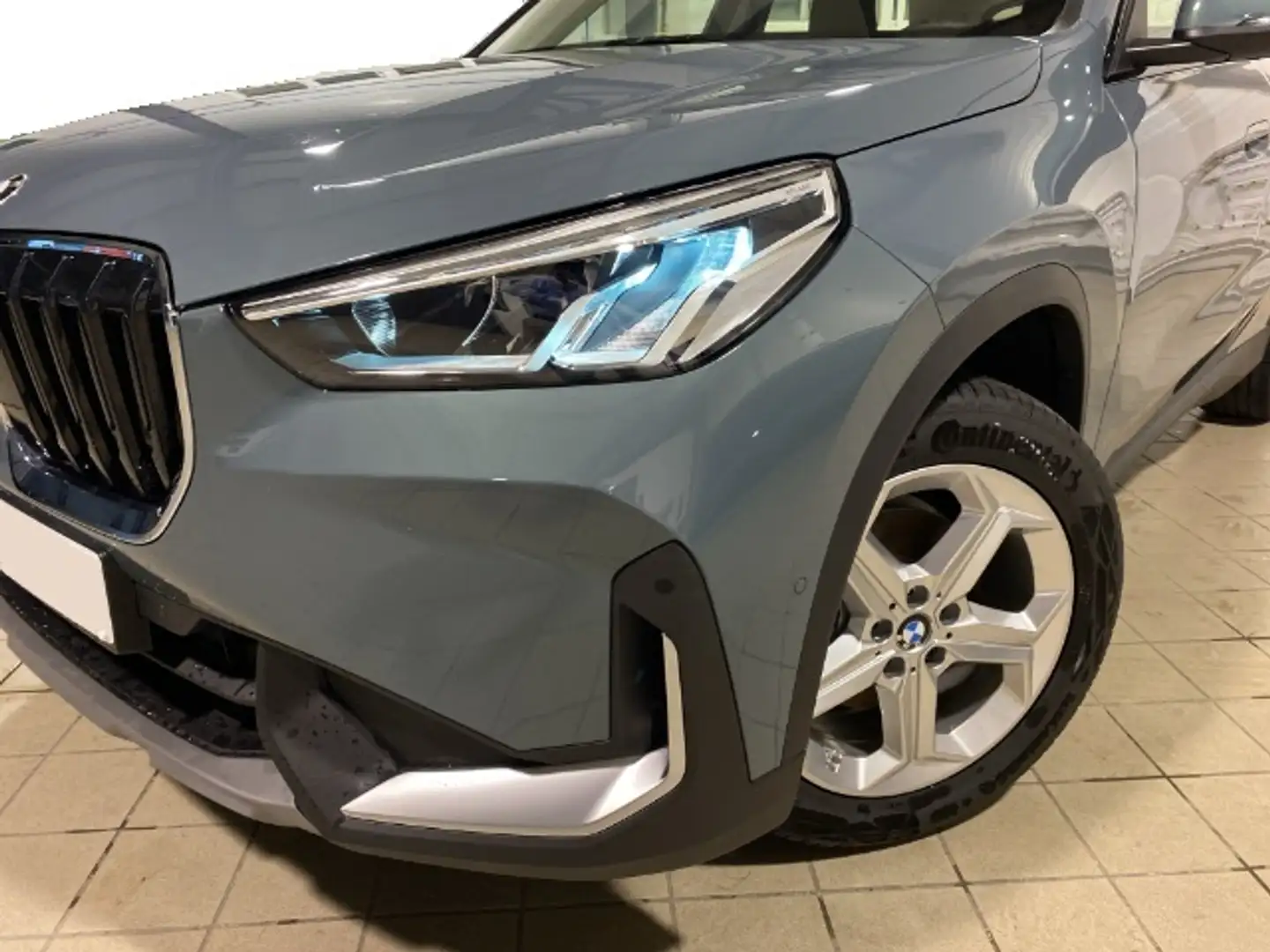 BMW X1 sDrive 18iA Verde - 2