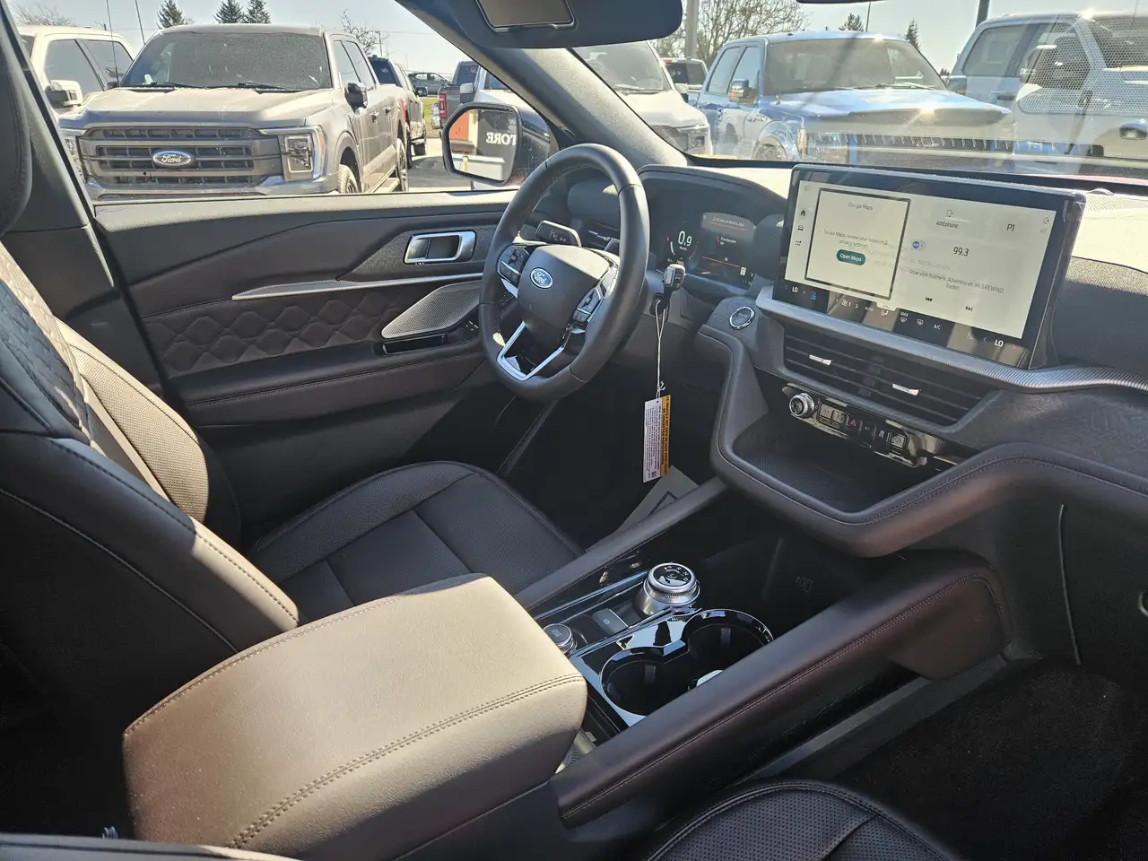 Ford Explorer снимка Ford Explorer