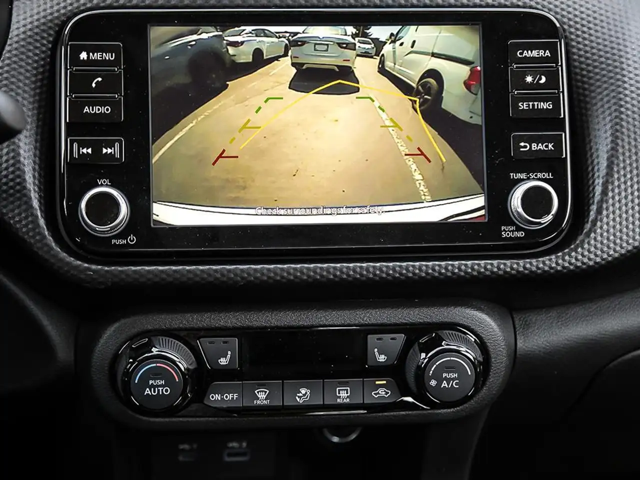 Nissan Kicks снимка Nissan Kicks
