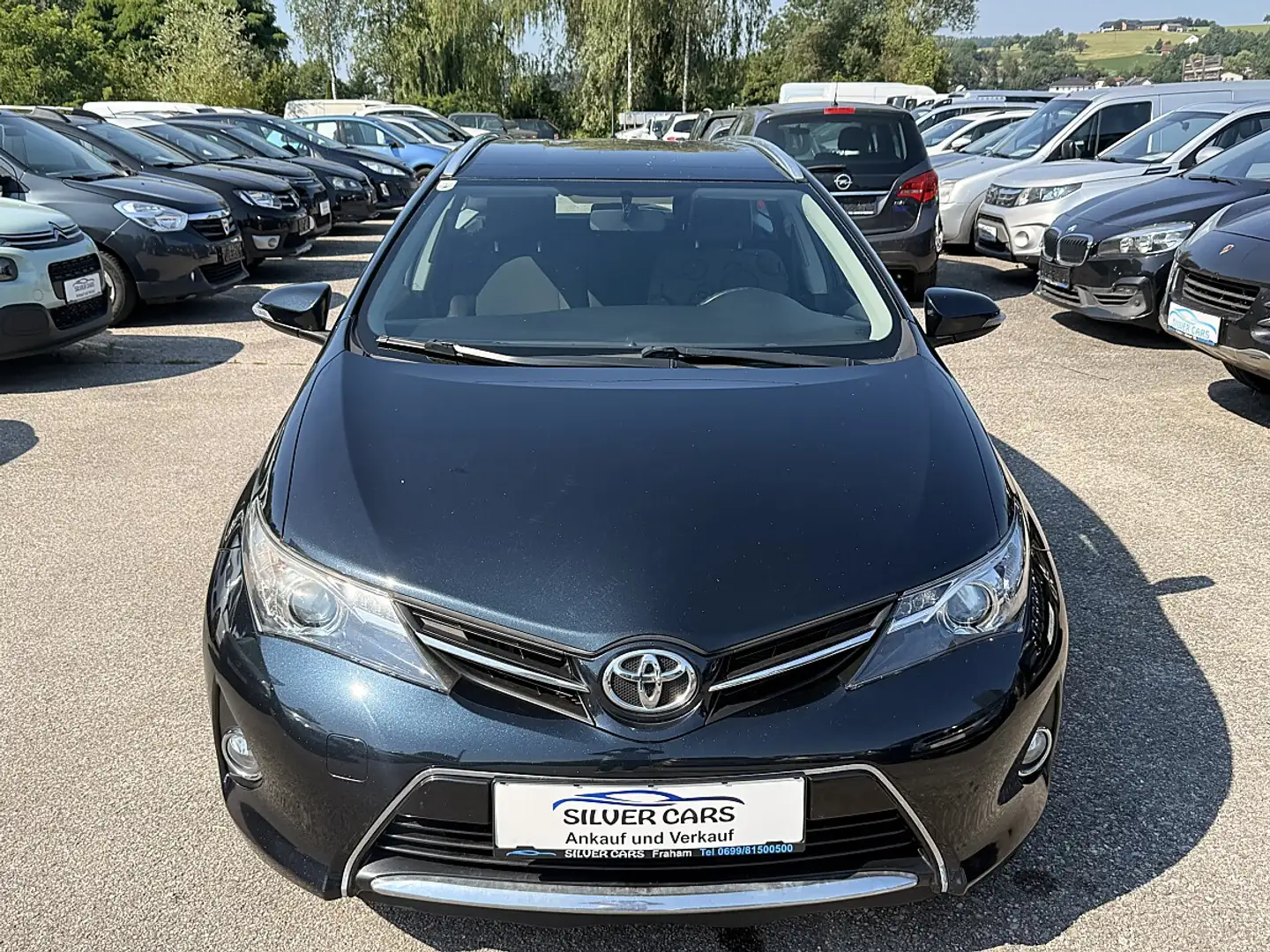 Toyota Auris TS 1,4 D-4D Active Grau - 2