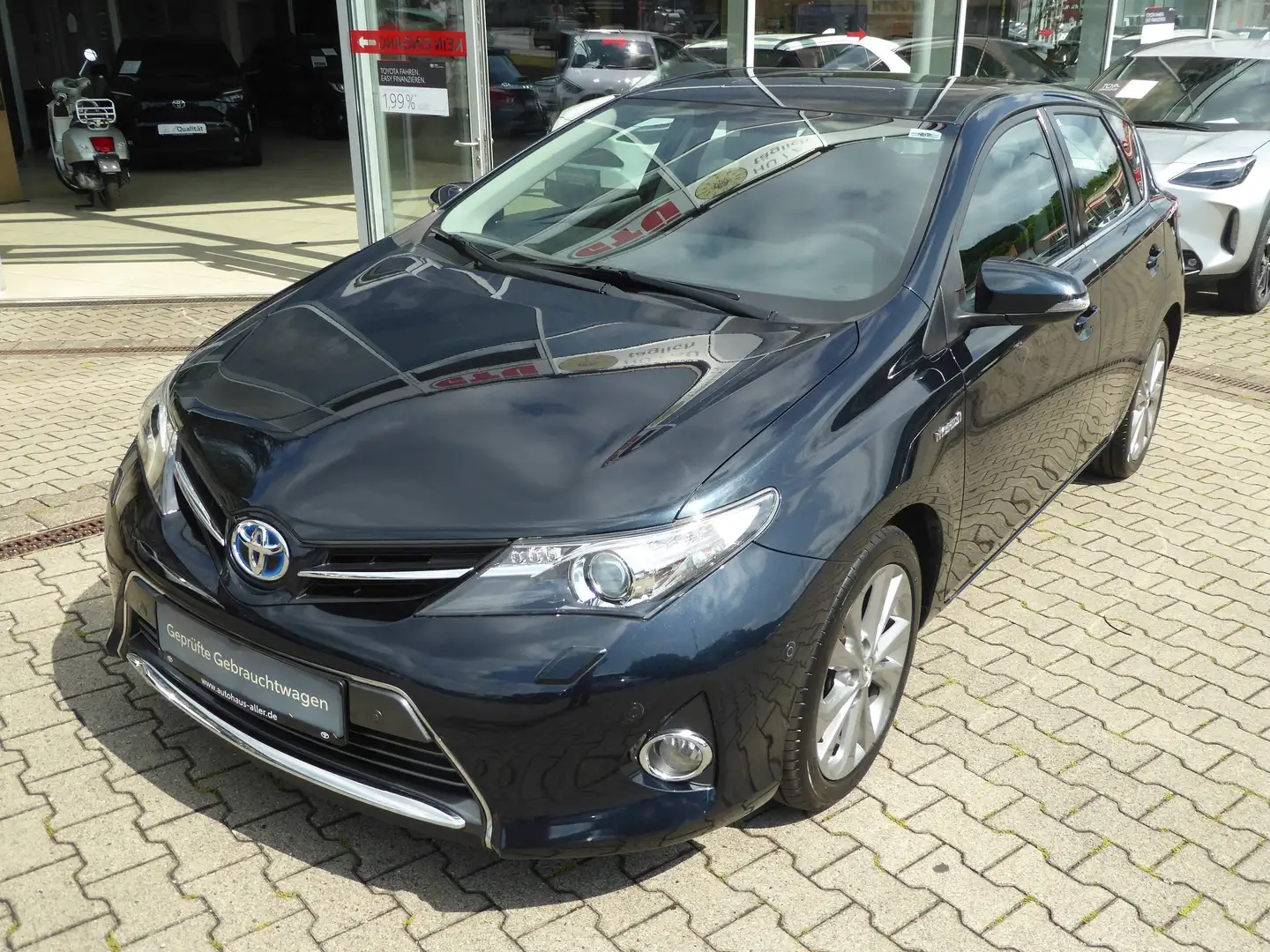 Toyota Auris 1,8 l Hybrid Start Edition Blau - 1