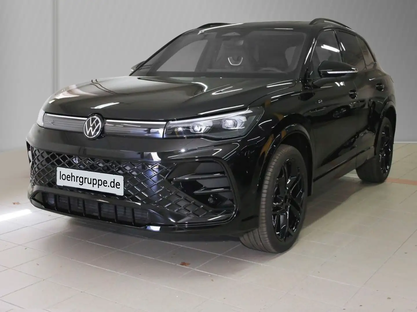 Volkswagen Tiguan R-Line 2.0 TDI SCR 4MOTION 7-Gang-DSG Schwarz - 2
