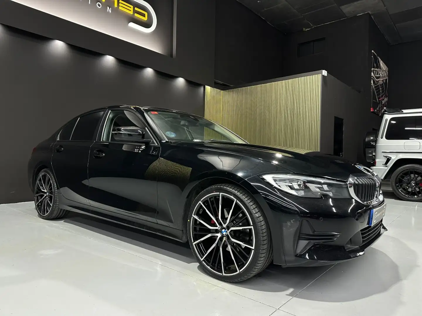 BMW 320 320dA Noir - 2