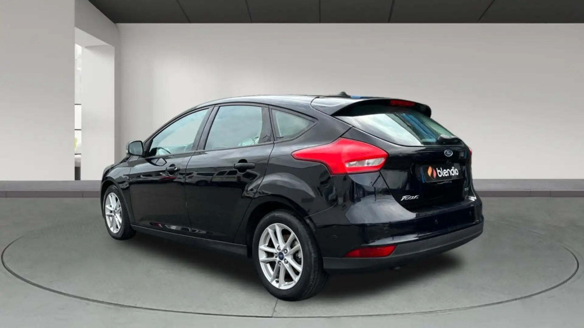 Ford Focus 1.0 ECOBOOST 92KW TREND+ 125 5P Negro - 2