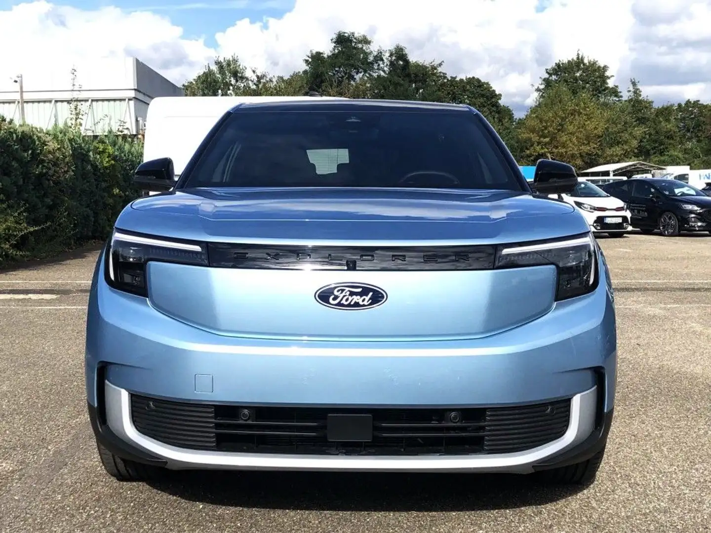 Ford Explorer Extended Range 77kWh Premium AHK Panorama Синій - 2