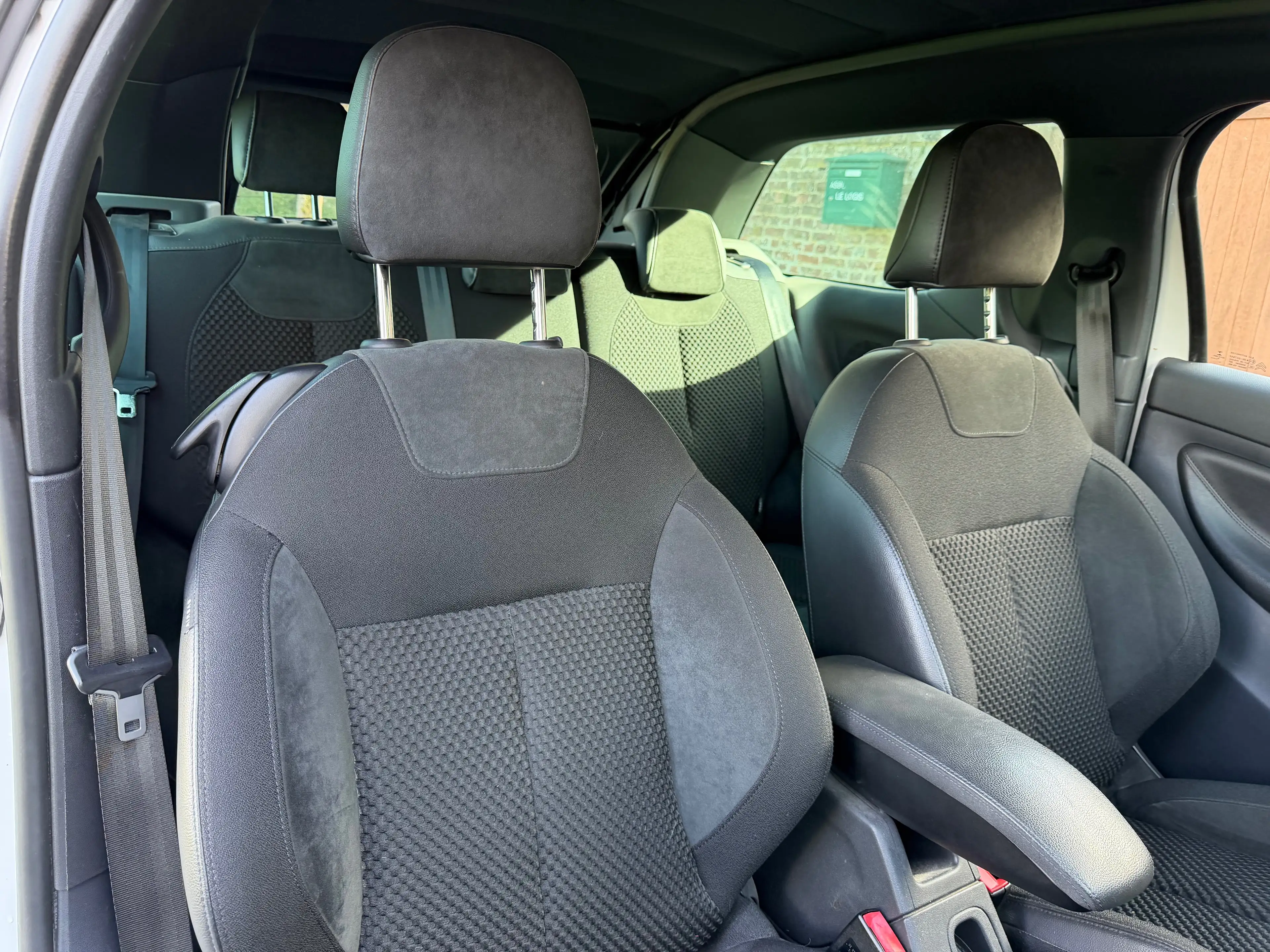 Citroen DS3 Cabrio 1.6 e-HDi So Chic *GPS || AIRCO || CRUISE* — photo 11