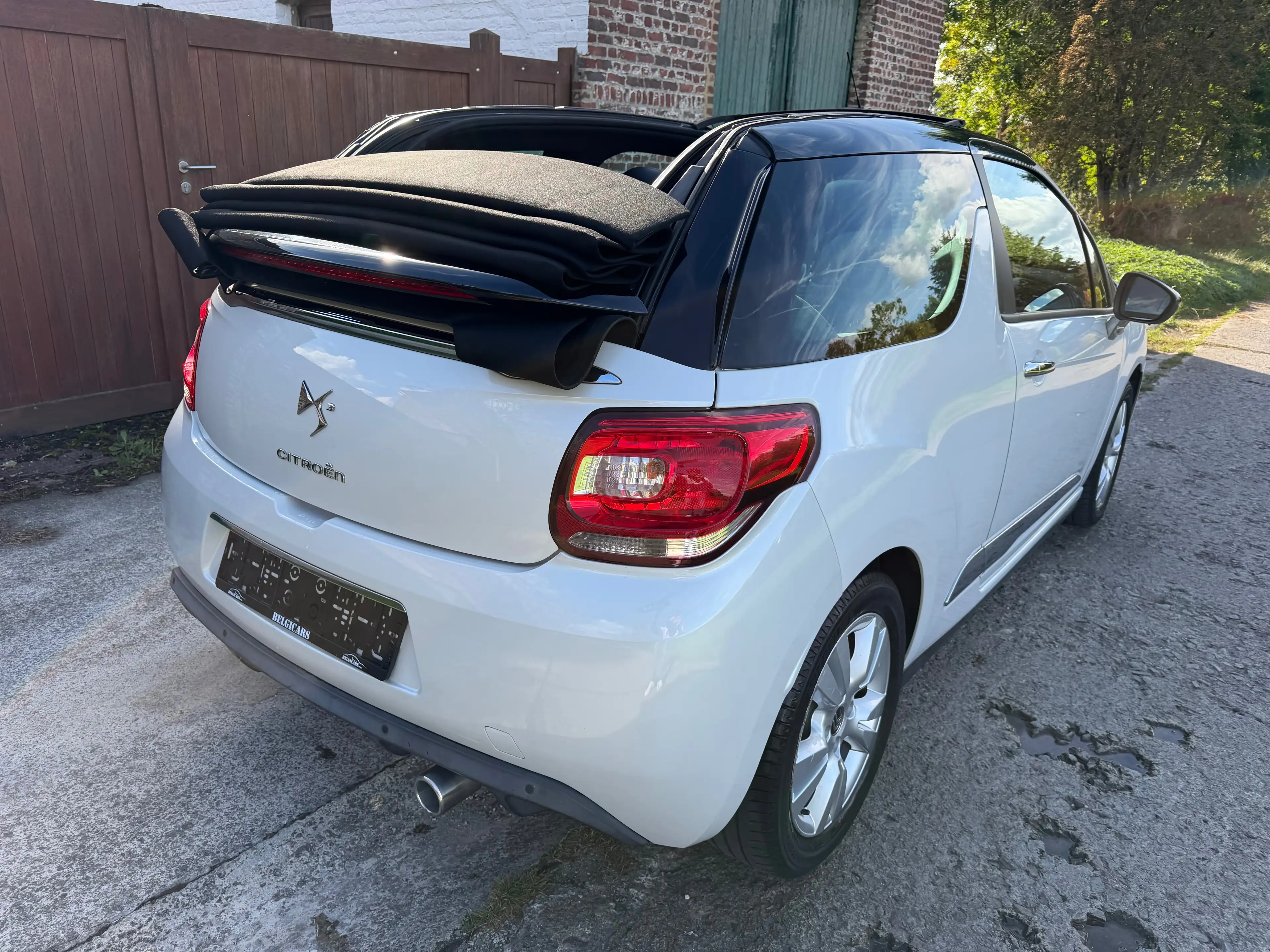 Citroen DS3 Cabrio 1.6 e-HDi So Chic *GPS || AIRCO || CRUISE* — photo 3