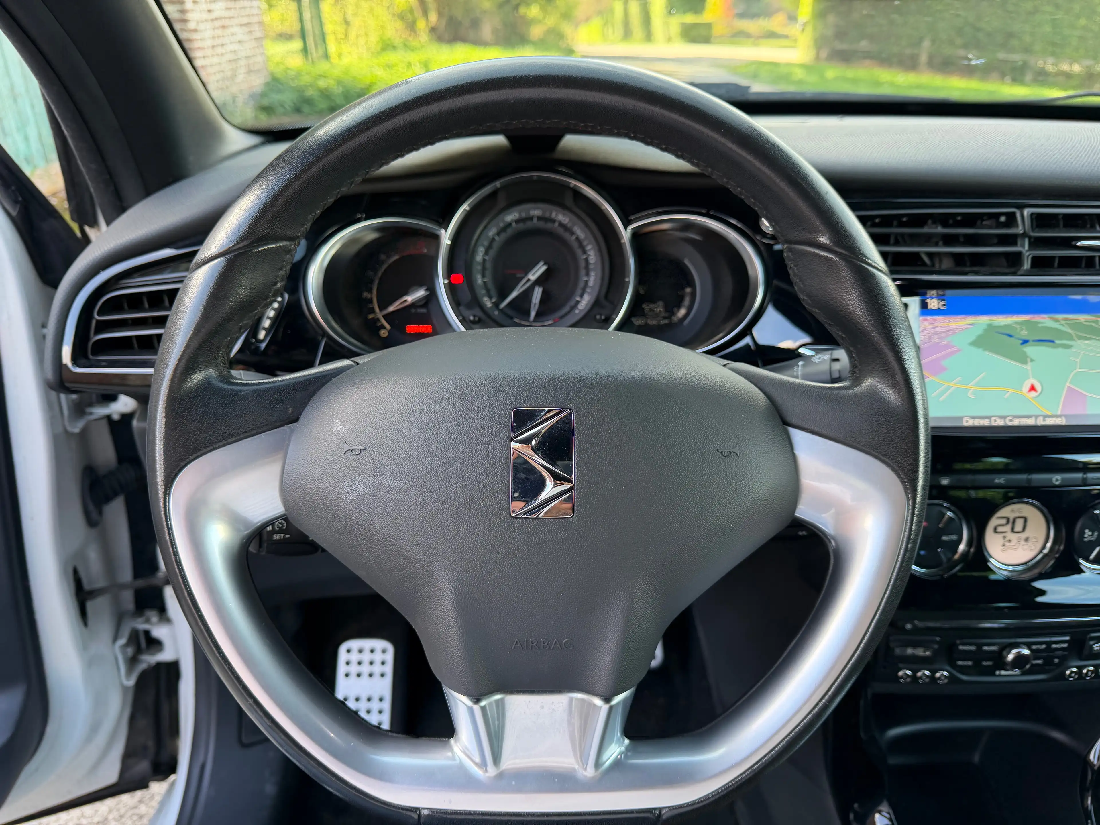 Citroen DS3 Cabrio 1.6 e-HDi So Chic *GPS || AIRCO || CRUISE* — photo 14